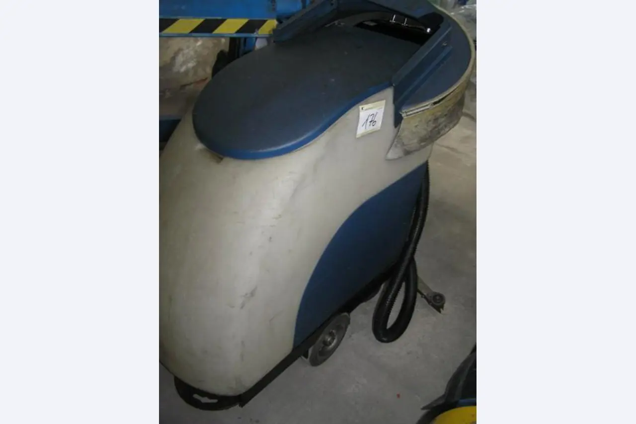 Roboty przemysłowe-1